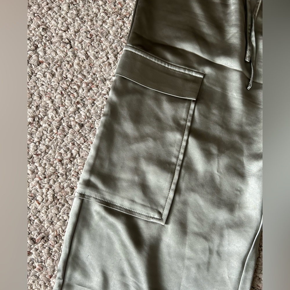 Elegant Green Satin Jumpsuit - Picture 3 of 7